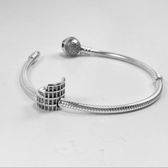 NWT Rare Colosseum 3D Silver Travel Charm - Picture 5 of 10